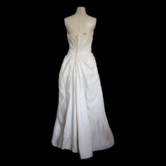 Late 1940s / Early 1950s Vintage Fred Perlberg Ivory Wedding Dress - Picture 4 of 16